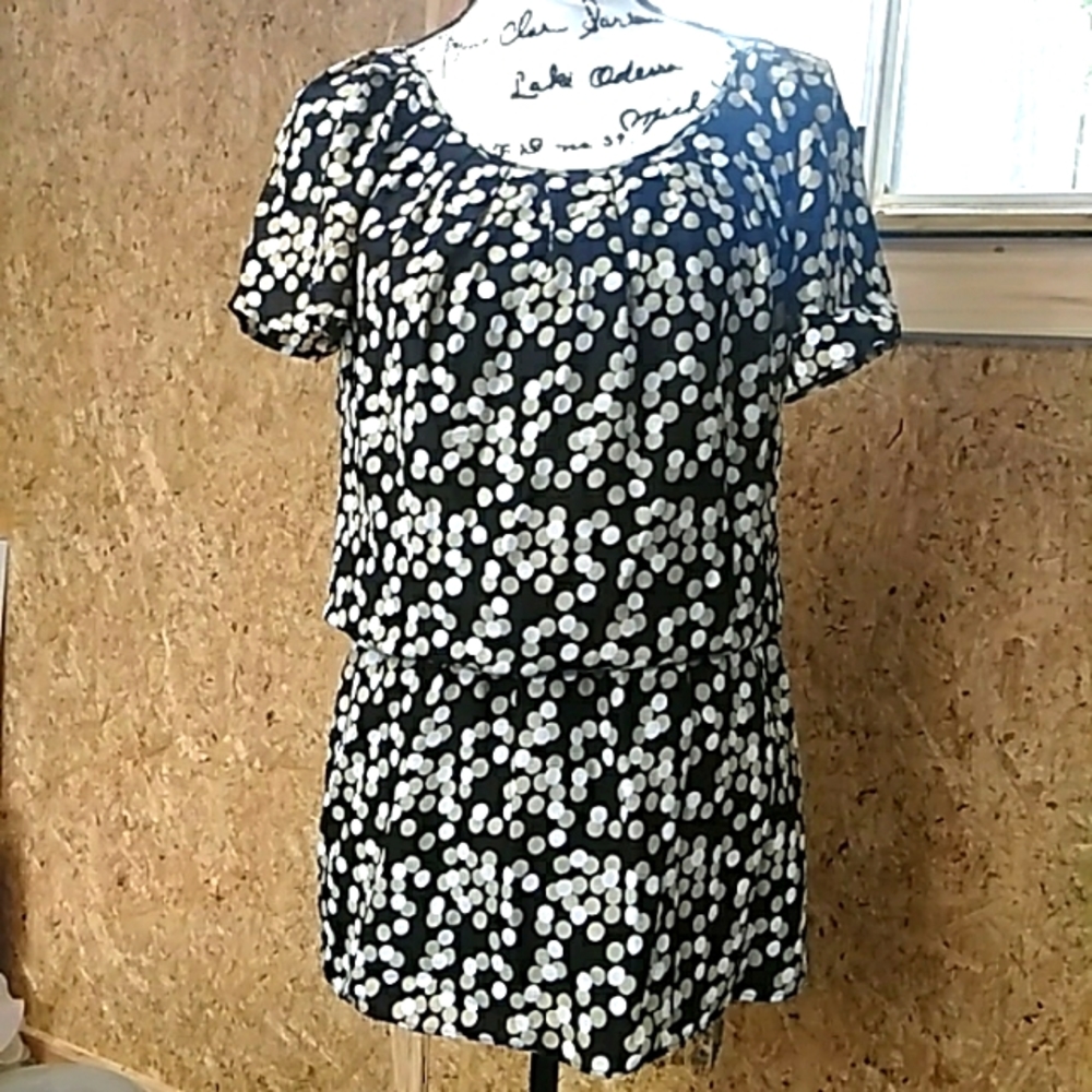 Juicy Couture 100% Silk EUC Y2K size 4 polka dot  blouse (lined).